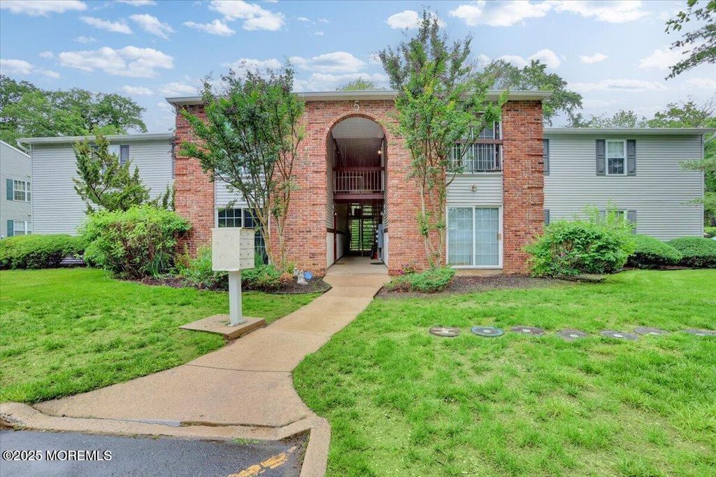 5-3 Portland Court 3, Freehold, NJ 07728