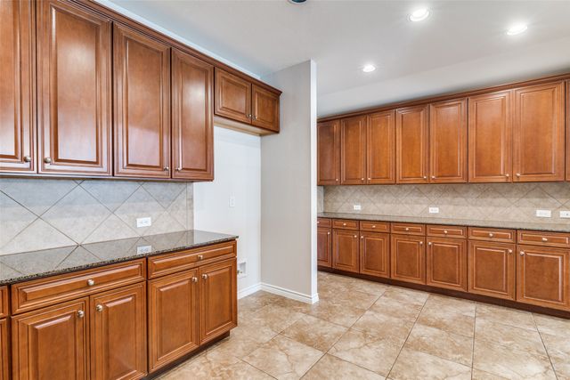 5813 Stone Mountain Road, The Colony, TX 75056