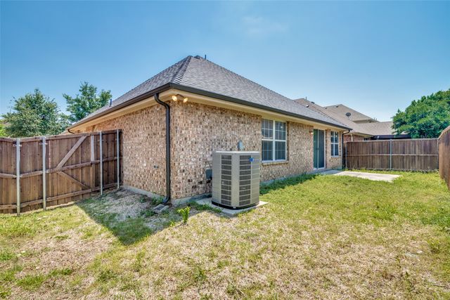 5813 Stone Mountain Road, The Colony, TX 75056