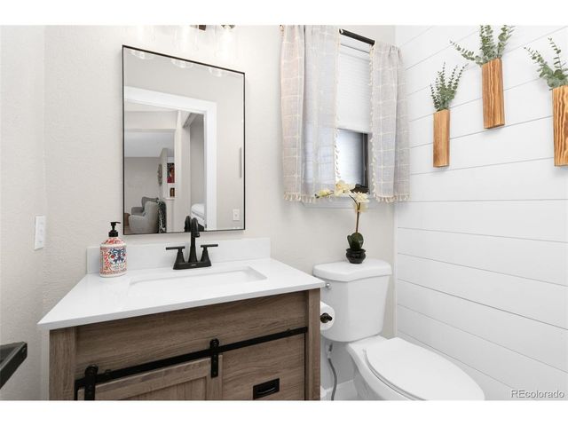 1110 E 9th Ave, Broomfield, CO 80020