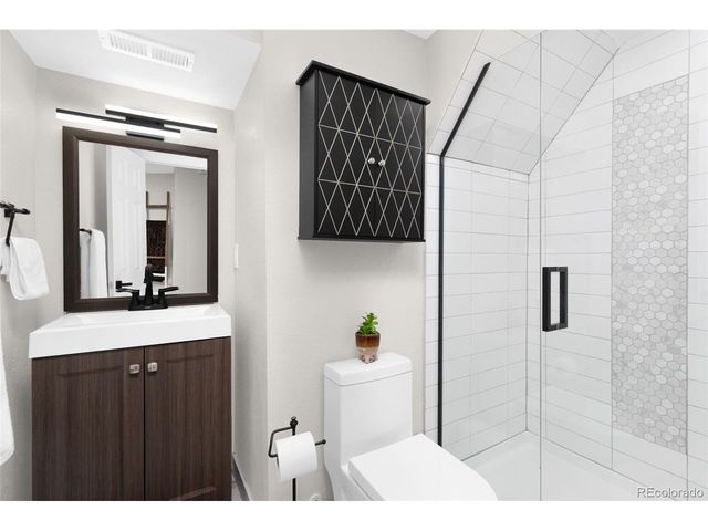 1110 E 9th Ave, Broomfield, CO 80020