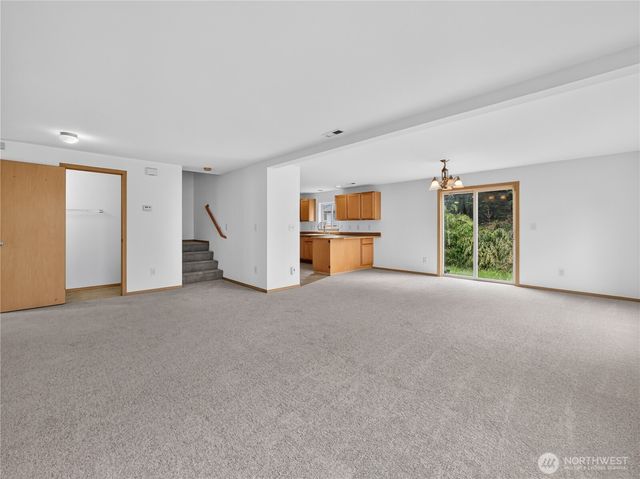 3925 152nd Pl SE, Bothell, WA 98012