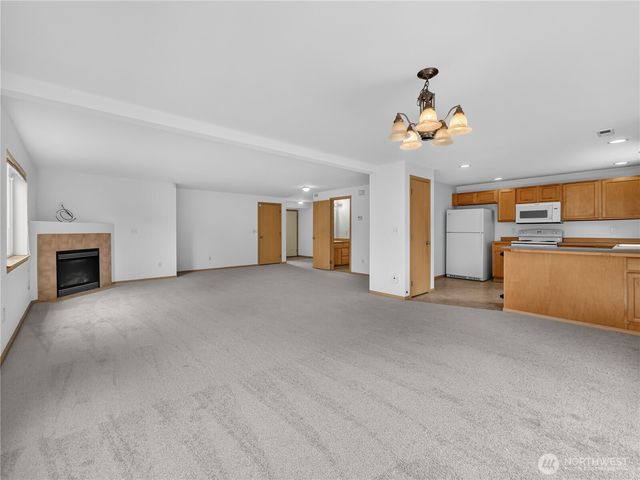 3925 152nd Pl SE, Bothell, WA 98012