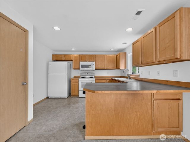 3925 152nd Pl SE, Bothell, WA 98012