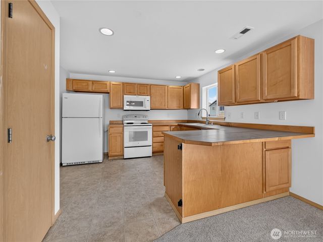 3925 152nd Pl SE, Bothell, WA 98012