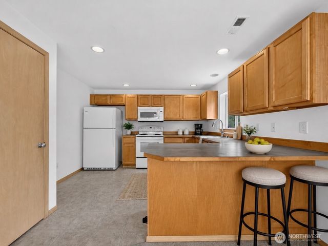 3925 152nd Pl SE, Bothell, WA 98012