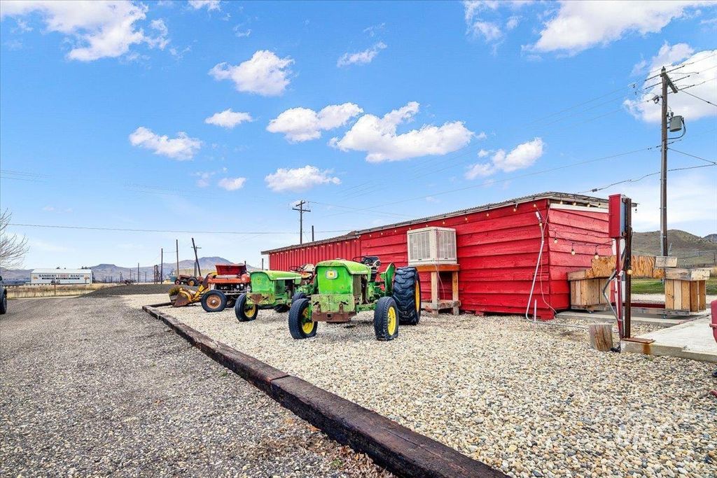 2731 Cherry Ln, Emmett, ID 83617 photo 3