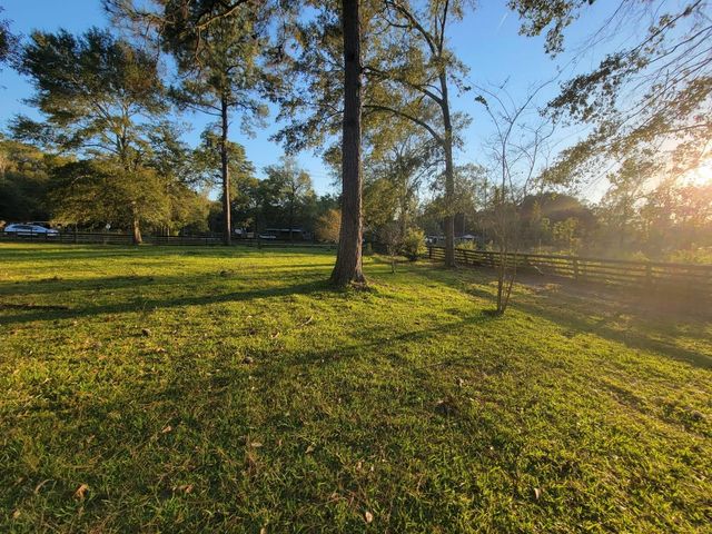 13310 13th Street, Splendora, TX 77372