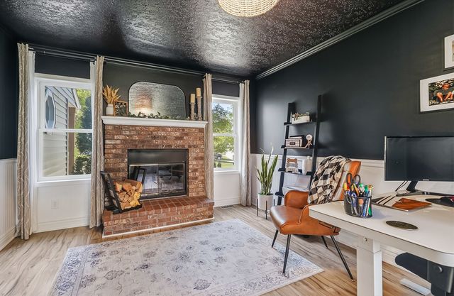 4322 W LOMBARD Street, Davenport, IA 52804