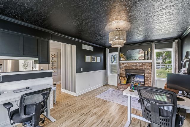 4322 W LOMBARD Street, Davenport, IA 52804
