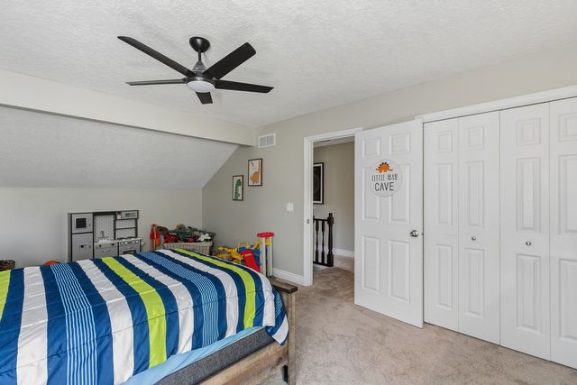 4322 W LOMBARD Street, Davenport, IA 52804