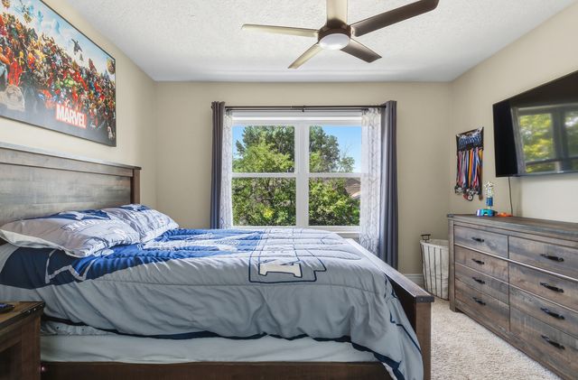 4322 W LOMBARD Street, Davenport, IA 52804