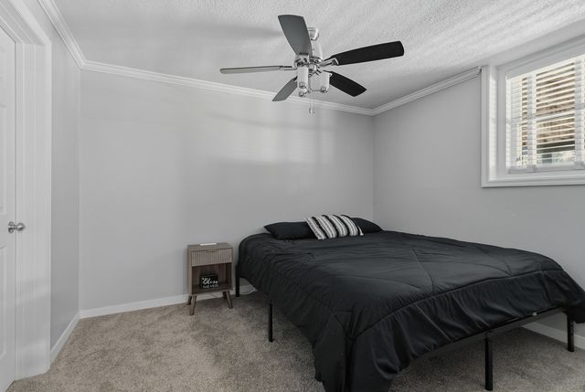 4322 W LOMBARD Street, Davenport, IA 52804