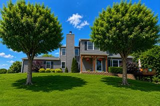 4322 W LOMBARD Street, Davenport, IA 52804