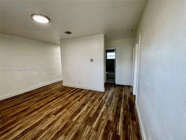 609 NW 2nd Ave 1, Hallandale Beach, FL 33009