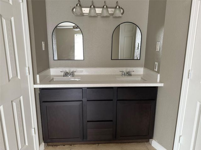 9090 S Braeswood Boulevard 48, Houston, TX 77074