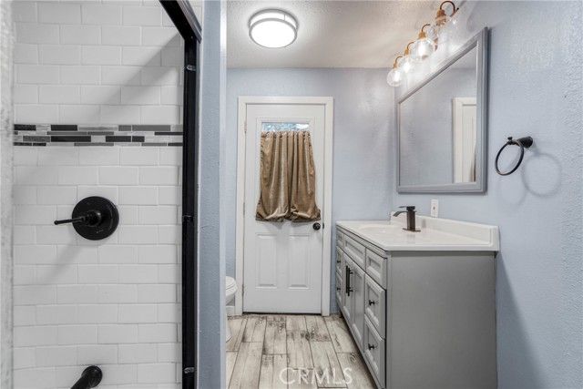 919 W 49th, Los Angeles, CA 90037