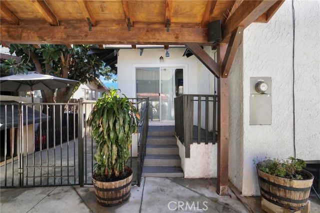 919 W 49th, Los Angeles, CA 90037