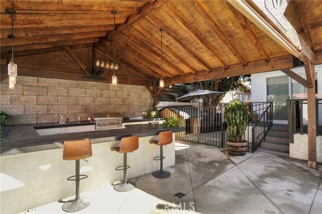 919 W 49th, Los Angeles, CA 90037