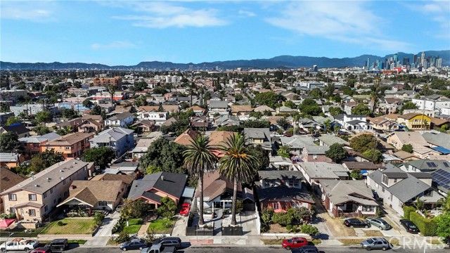 919 W 49th, Los Angeles, CA 90037