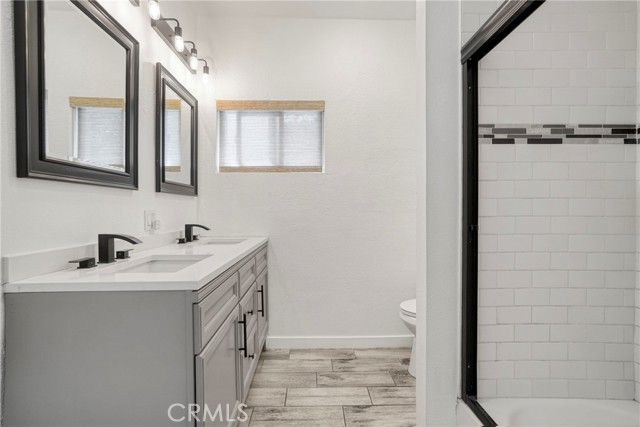 919 W 49th, Los Angeles, CA 90037