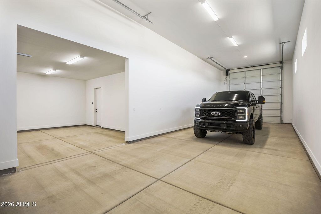 Image 16 of property listing at 22272 W ROY ROGERS Road, Wittmann, AZ 85361