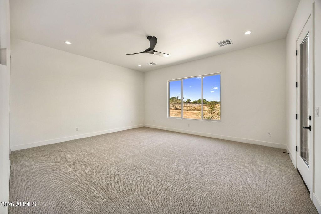 Image 22 of property listing at 22272 W ROY ROGERS Road, Wittmann, AZ 85361