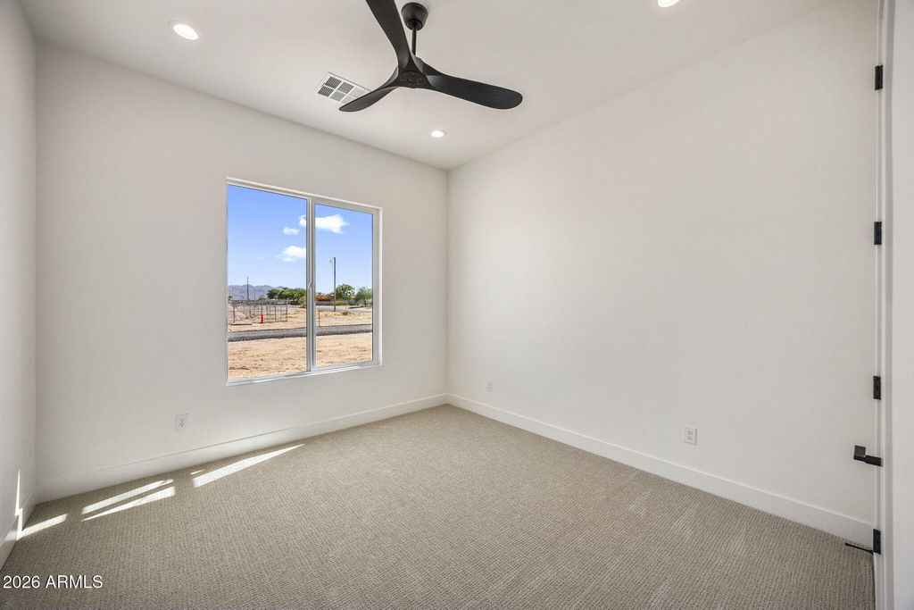 Image 32 of property listing at 22272 W ROY ROGERS Road, Wittmann, AZ 85361