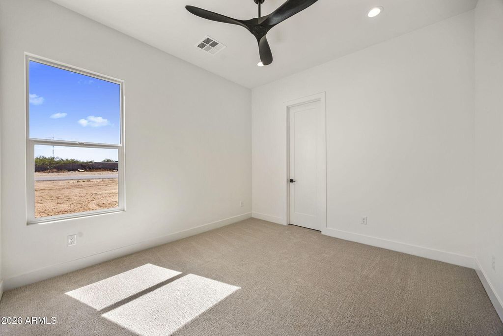 Image 33 of property listing at 22272 W ROY ROGERS Road, Wittmann, AZ 85361