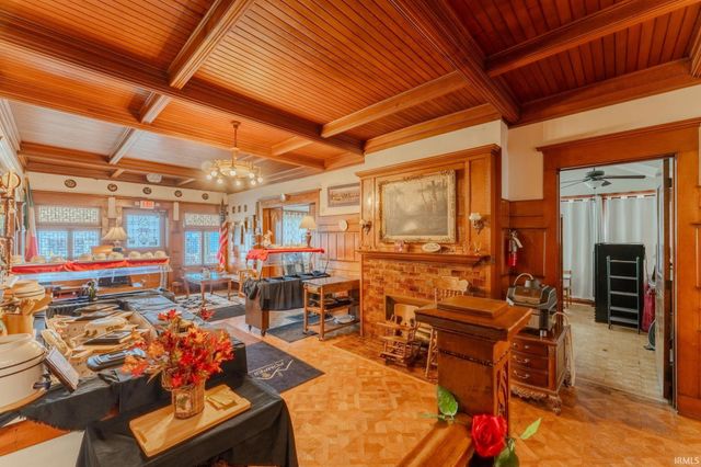 908 S Washington Street, Marion, IN 46953