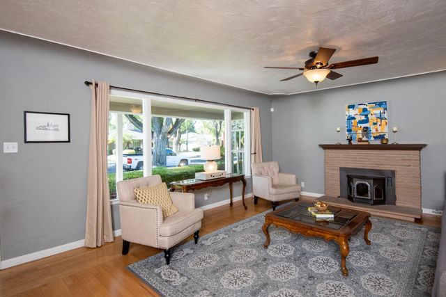 421 Bonita Ave, Modesto, CA 95354