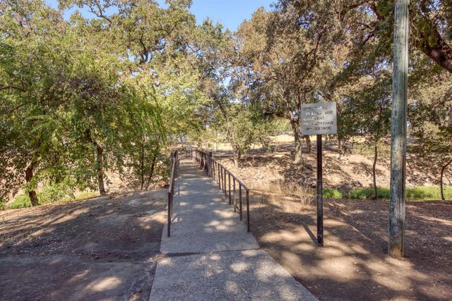 421 Bonita Ave, Modesto, CA 95354
