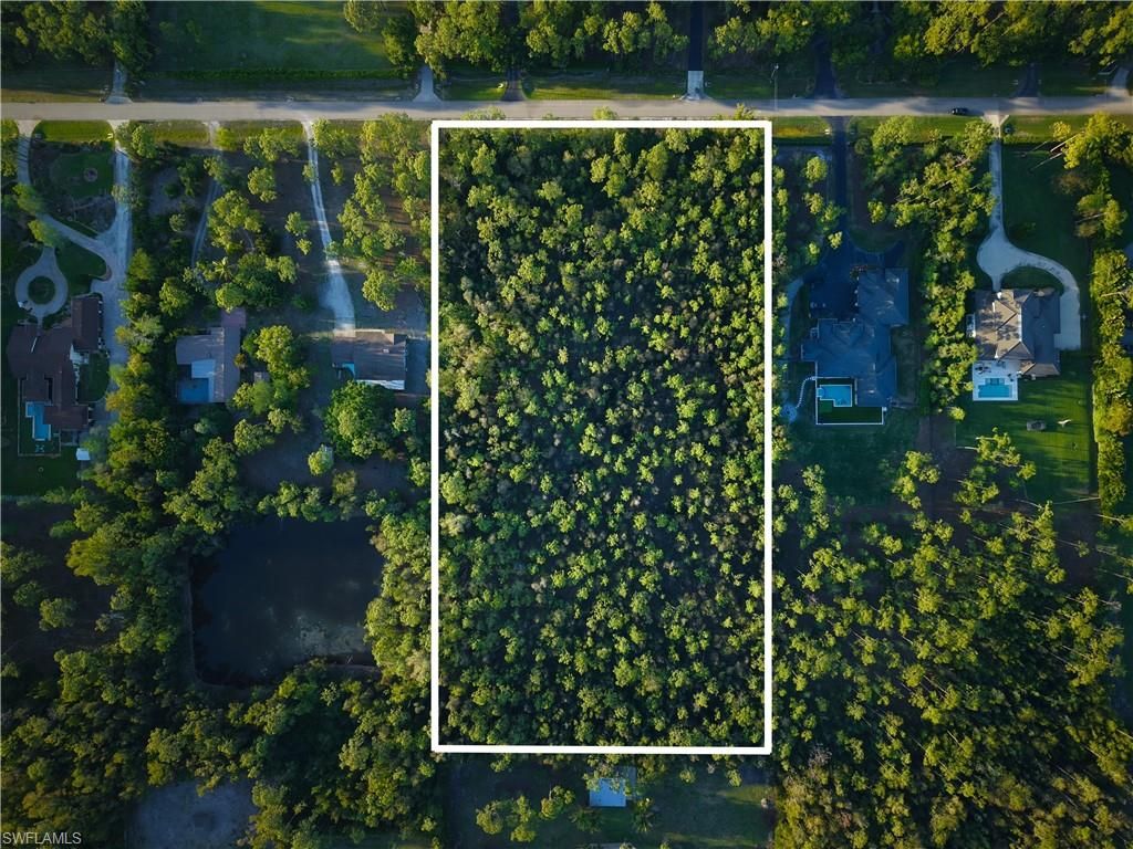 6732 Sandalwood LN, Naples, FL 34109