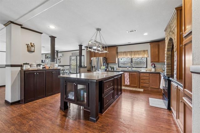 10170 E Post Oak Road, Noble, OK 73068