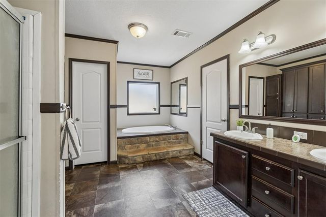 10170 E Post Oak Road, Noble, OK 73068