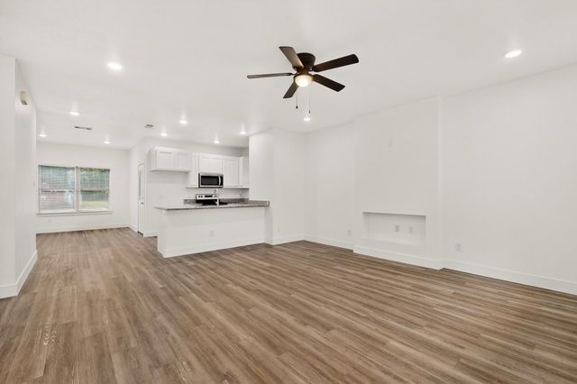 110 Ross Street, Sulphur Springs, TX 75482