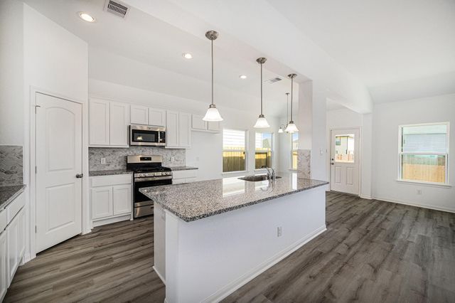 11025 Ondrea Drive, Willis, TX 77318