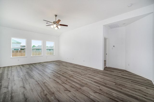 11025 Ondrea Drive, Willis, TX 77318