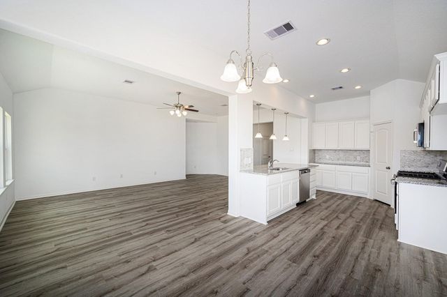 11025 Ondrea Drive, Willis, TX 77318