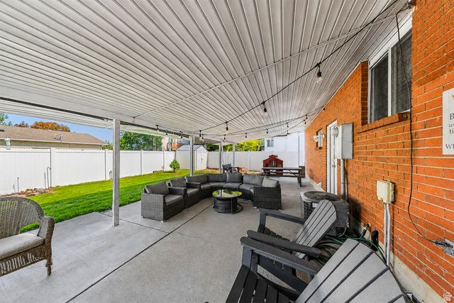 9990 ALBURY RD, Sandy, UT 84092