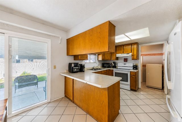 9990 ALBURY RD, Sandy, UT 84092
