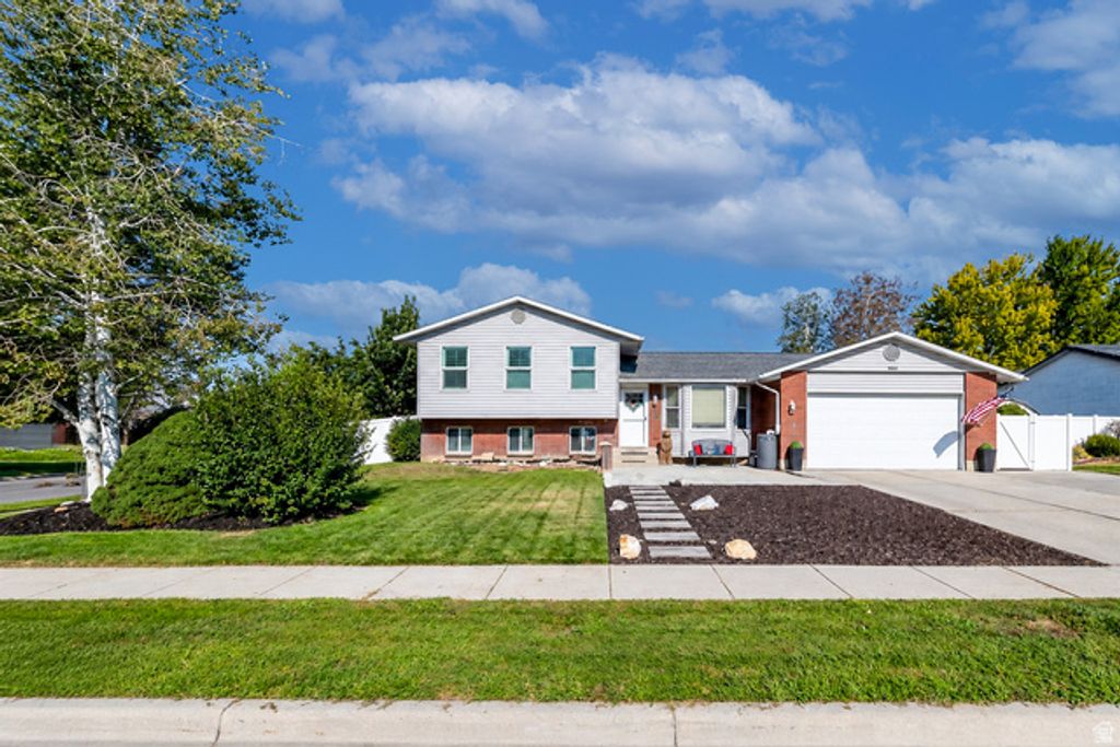 9990 ALBURY RD, Sandy, UT 84092 — photo 4