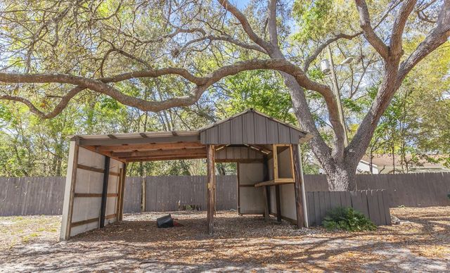 1824 MARION COUNTY ROAD, Weirsdale, FL 32195