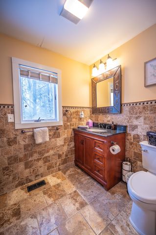 34 Binney Brook Road, Wilmington, VT 05363