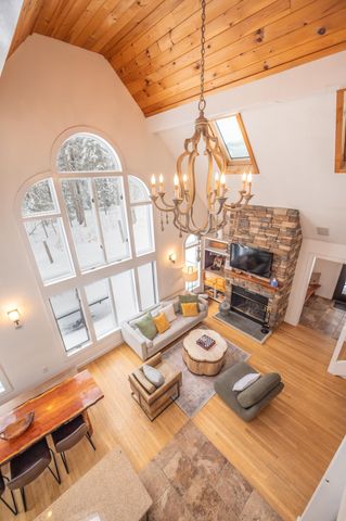 34 Binney Brook Road, Wilmington, VT 05363