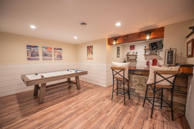 34 Binney Brook Road, Wilmington, VT 05363