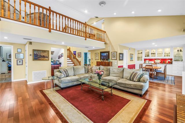 12383 WINDTREE BOULEVARD, Seminole, FL 33772