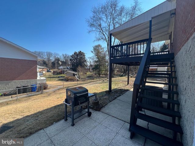 1 CARRIAGE LAMP CT, Baltimore, MD 21234