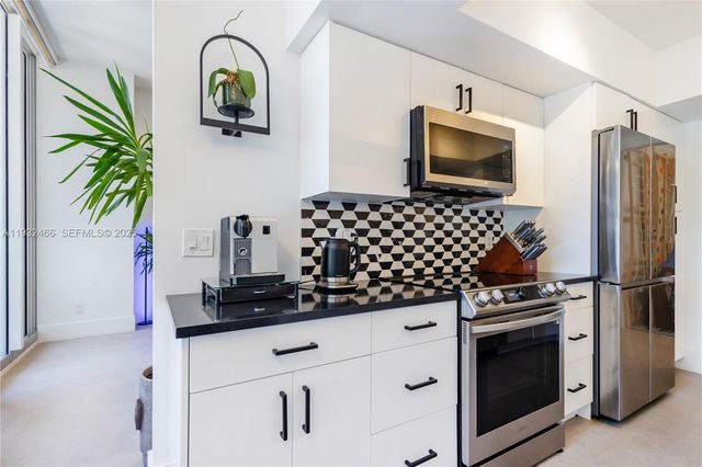 21205 Yacht Club Drive 304, Aventura, FL 33180