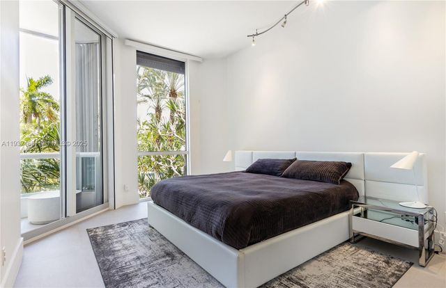 21205 Yacht Club Drive 304, Aventura, FL 33180